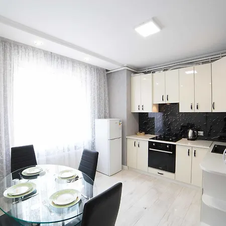 Vip Stryiska King Cross Apartment Lviv Exterior photo